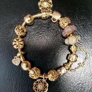 Meet your Posher, Becky